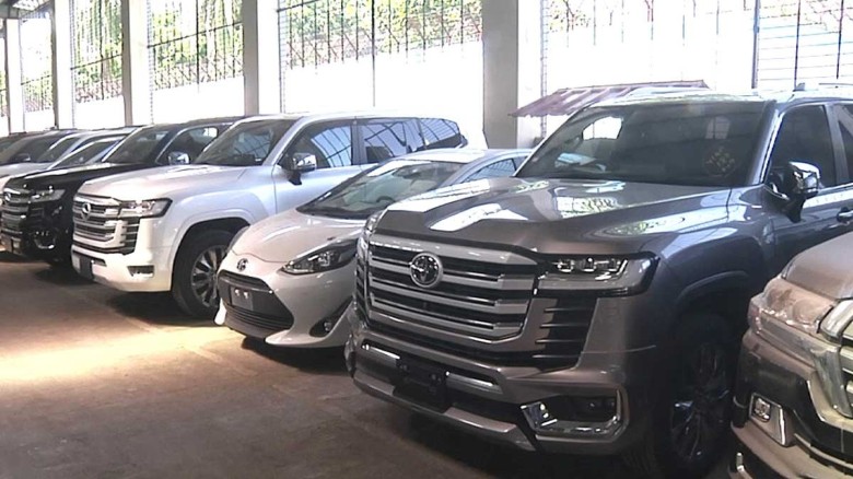 দ্বাদশ সংসদের এমপিদের অখালাস ৩১টি গাড়ি জনপ্রশাসন মন্ত্রণালয়ে